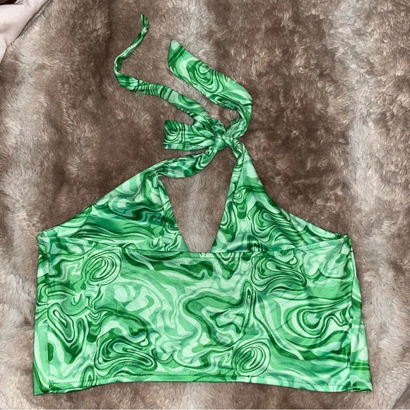 Halter top - Picture 2 of 2